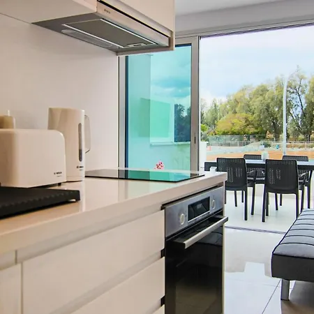 Phaedrus Living - Seaside Luxury Flat Harbour 109 *
